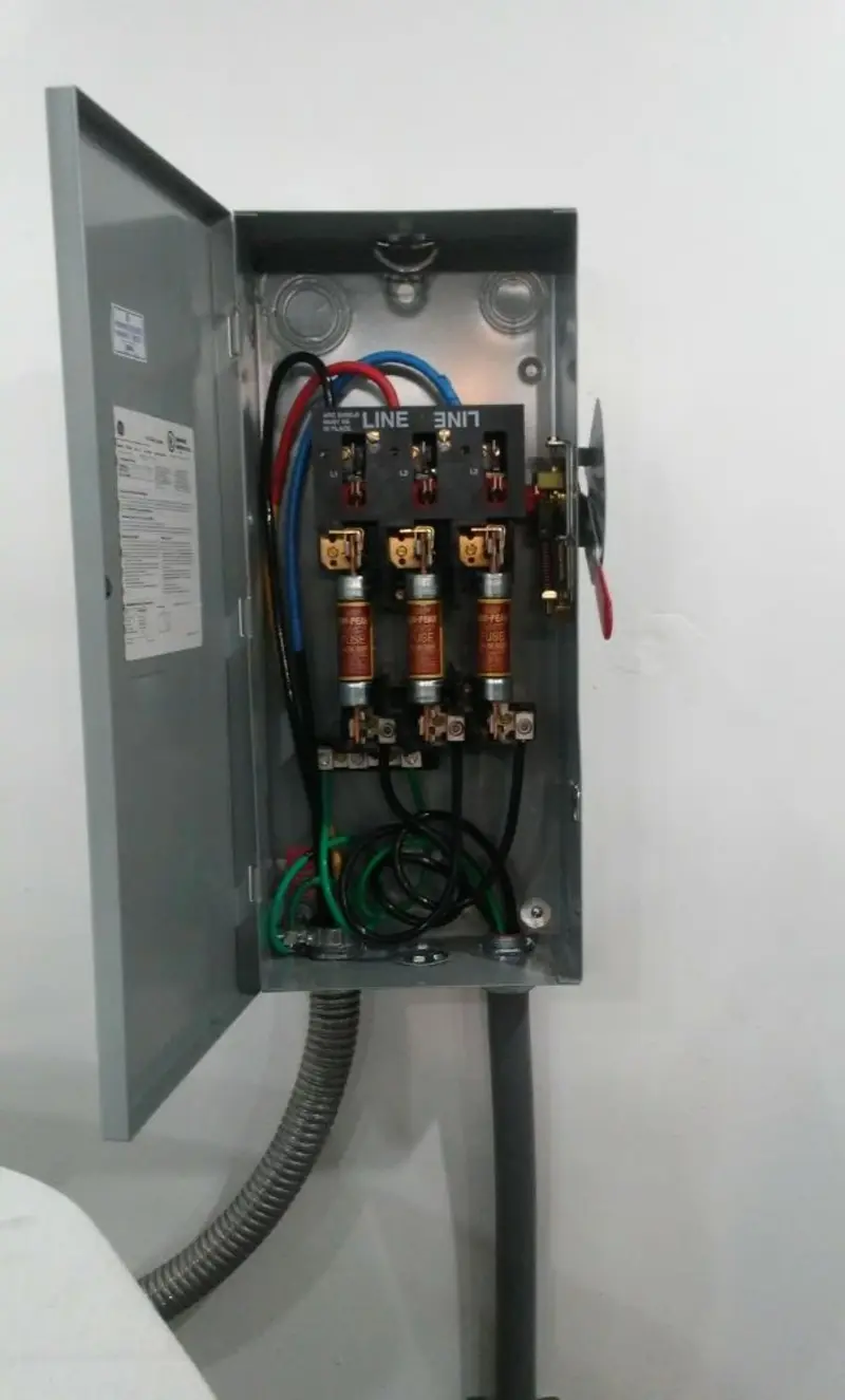 Three-phase disconnect switch installed for Smoke Detector Installation in Upper Uwchlan